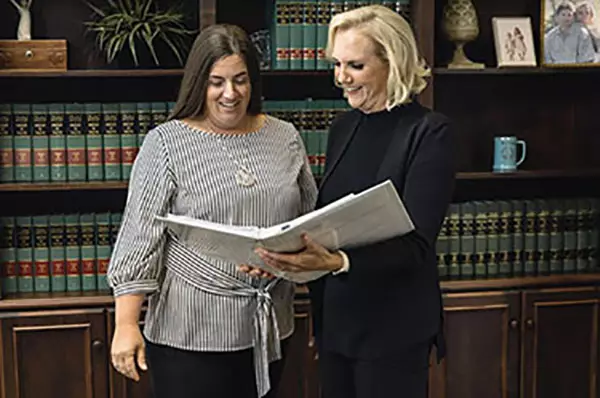 Hip-Implant-Lawyers-1.jpg
